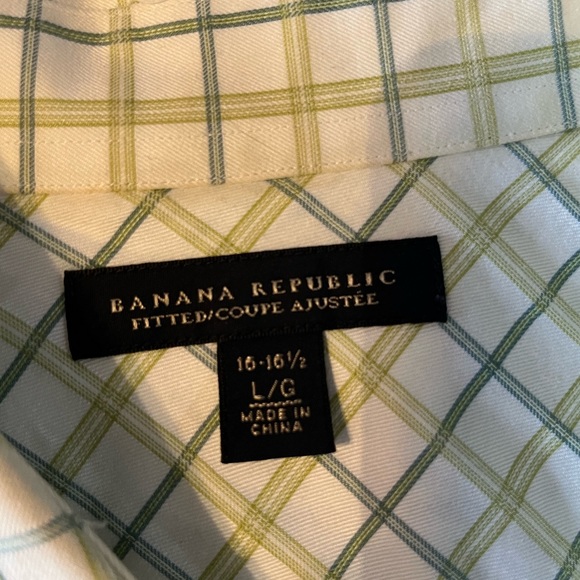Banana Republic Dress Shirt - 16-16.5 neck, fits like a Large - GUC - Picture 2 of 3